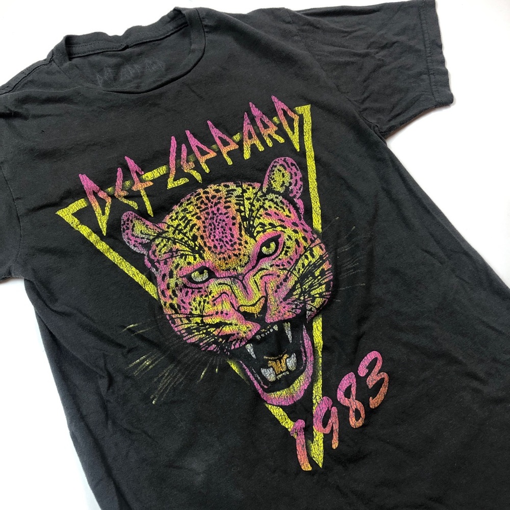 80s style Def Leppard graphic tee